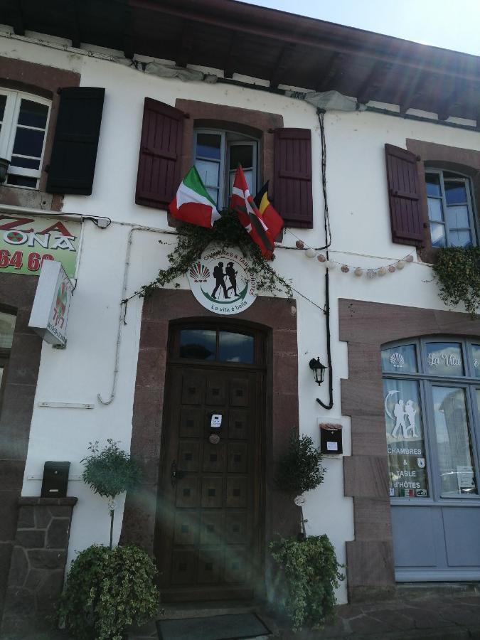 La vita é bella Saint-Jean-Pied-de-Port Exterior foto